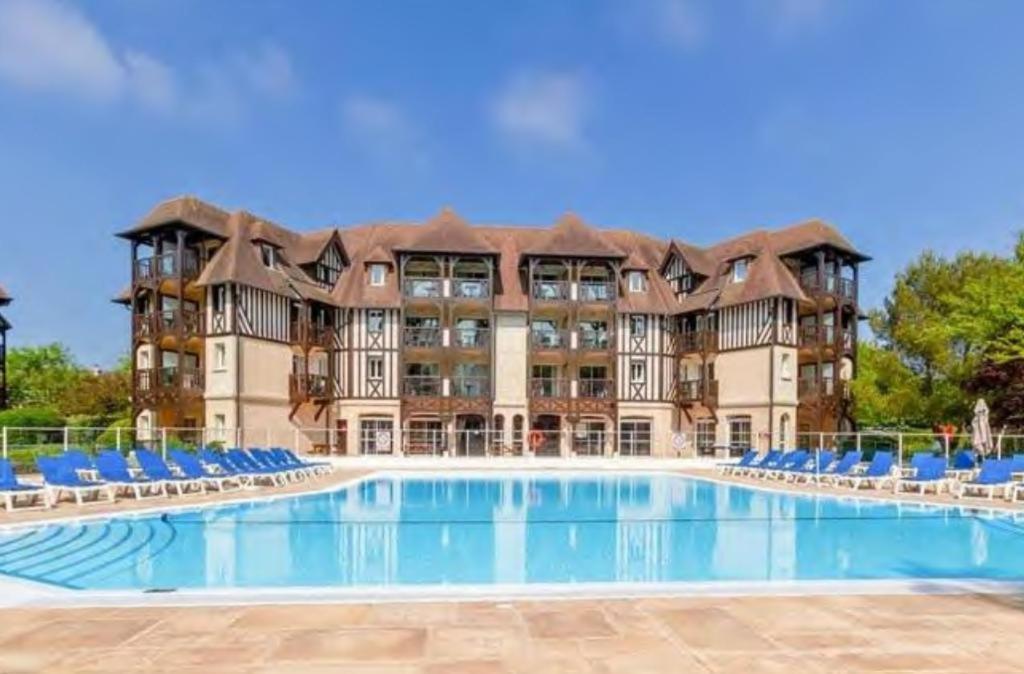 Le Cosy Residence Du Golf Deauville Eksteriør bilde