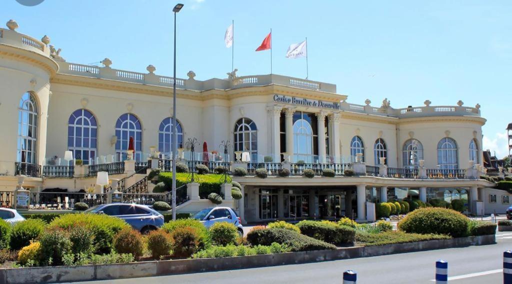 Le Cosy Residence Du Golf Deauville Eksteriør bilde